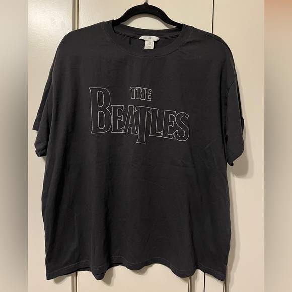 Tops - H&M The Beatles rocker T size XL